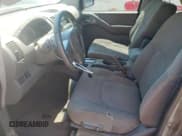 ✅ 2008 Nissan Frontier LE • VIN: 1N6AD07W88C405906 • Lot: 65368885. Wystawiony na Copart z przebiegiem 161 315 mil. Bezpłatny archiwum sprzedaży aukcyjnych z USA i szczegółowy raport historii pojazdu na DreamBid. Zdjęcie 7.