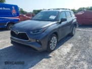 ✅ 2022 Toyota Highlander Limited • VIN: 5TDYZRAH1NS101425 • Лот: 42847426. Опубликован ранее на IAAI с пробегом 68 377 миль. Бесплатный доступ к архиву аукционных продаж из США и подробный отчёт об истории автомобиля на DreamBid. Изображение 17.