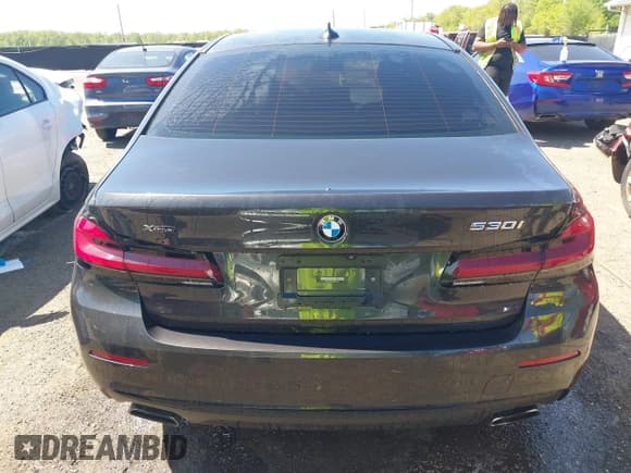 ✅ 2021 BMW 5 Series 530i xDrive • VIN: WBA13BJ0XMWX00677 • Lot: 42100435. Listed on IAAI with 66,140 mi. Free auction sales archive from the USA and detailed vehicle history report at DreamBid. Image 17.