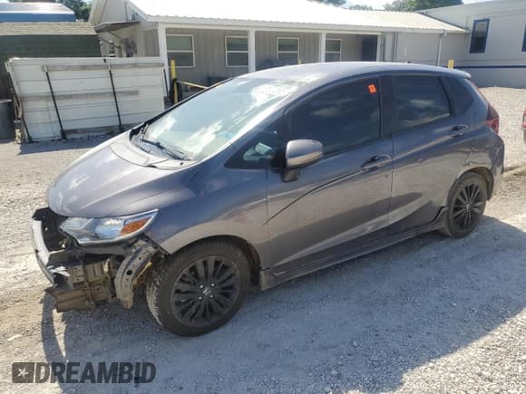 ✅ 2019 Honda Fit Sport • VIN: 3HGGK5H6XKM720549 • Lot: 61024565. Listed on Copart with 126,545 mi. Free auction sales archive from the USA and detailed vehicle history report at DreamBid. Image 1.