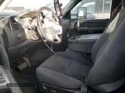 ✅ 2008 Chevrolet Silverado 2500HD 1LT • VIN: 1GCHK29KX8E151813 • Lot: 84531244. Wystawiony na Copart z przebiegiem 186 302 mil. Bezpłatny archiwum sprzedaży aukcyjnych z USA i szczegółowy raport historii pojazdu na DreamBid. Zdjęcie 7.