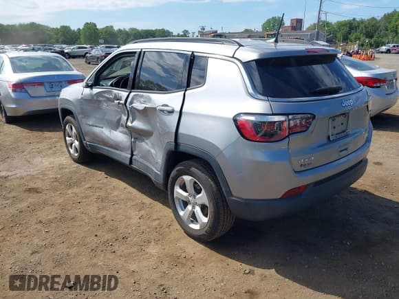 ✅ 2019 Jeep Compass Latitude • VIN: 3C4NJDBB4KT647418 • Лот: 43030266. Опубликован ранее на IAAI с пробегом 60 112 миль. Бесплатный доступ к архиву аукционных продаж из США и подробный отчёт об истории автомобиля на DreamBid. Изображение 3.