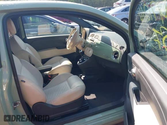 ✅ 2015 FIAT 500 Sport • VIN: 3C3CFFBR7FT560611 • Lot: 42471214. Wystawiony na IAAI z przebiegiem 80 625 mil. Bezpłatny archiwum sprzedaży aukcyjnych z USA i szczegółowy raport historii pojazdu na DreamBid. Zdjęcie 5.