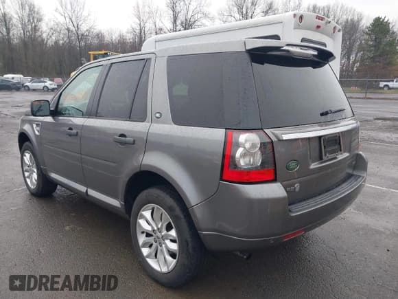✅ 2011 Land Rover LR2 HSE • VIN: SALFR2BN7BH245136 • Lot: 42022544. Listed on IAAI with 132,942 mi. Free auction sales archive from the USA and detailed vehicle history report at DreamBid. Image 3.