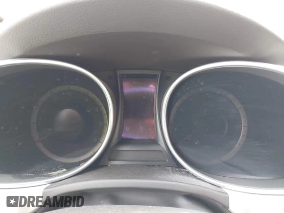 ✅ 2015 Hyundai Santa Fe • VIN: 5XYZUDLB4FG294425 • Lot: 42642628. Listed on IAAI with 89,000 mi. Free auction sales archive from the USA and detailed vehicle history report at DreamBid. Image 7.