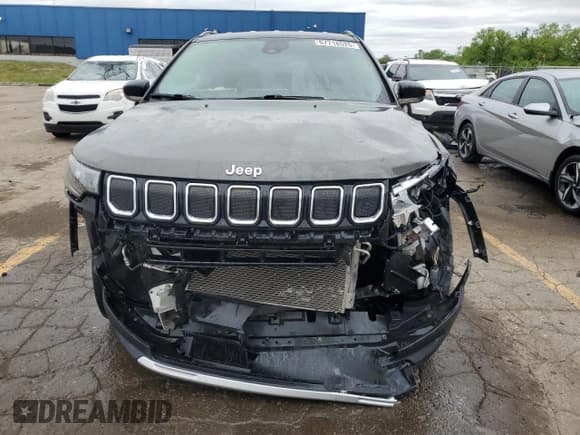 ✅ 2022 Jeep Compass Limited • VIN: 3C4NJDCBXNT135004 • Lot: 57718525. Wystawiony na Copart z przebiegiem 24 057 mil. Bezpłatny archiwum sprzedaży aukcyjnych z USA i szczegółowy raport historii pojazdu na DreamBid. Zdjęcie 5.