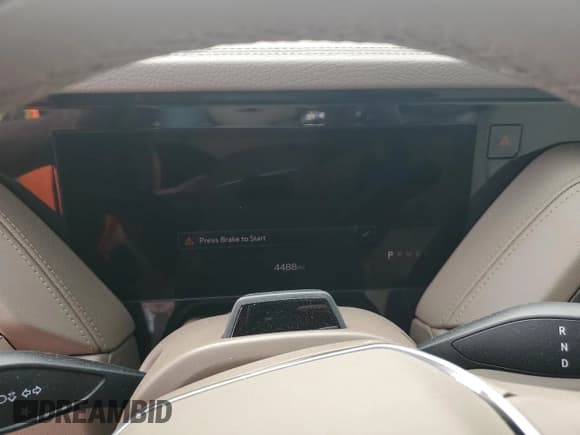 ✅ 2025 GMC Yukon Denali • VIN: 1GKS2DRL0SR249182 • Лот: 68534865. Опубликован ранее на Copart с пробегом 4 488 миль. Бесплатный доступ к архиву аукционных продаж из США и подробный отчёт об истории автомобиля на DreamBid. Изображение 9.