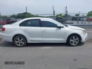 ✅ 2014 Volkswagen Jetta TDI w/Premium/Nav • VIN: 3VWLL7AJ4EM430524 • Lot: 42268673. Wystawiony na IAAI z przebiegiem 137 721 mil. Bezpłatny archiwum sprzedaży aukcyjnych z USA i szczegółowy raport historii pojazdu na DreamBid. Zdjęcie 12.
