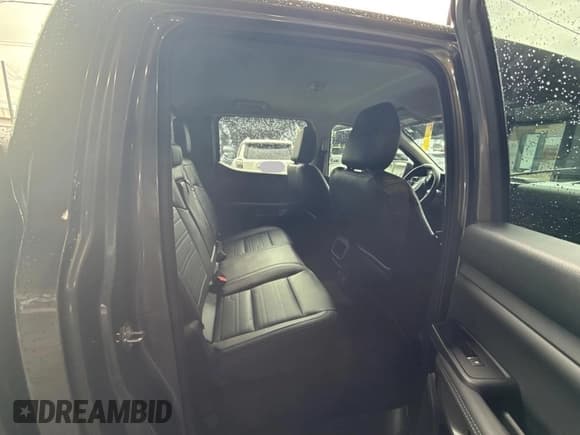 ✅ 2024 Ford Ranger Lariat • VIN: 1FTER4KH3RLE10731 • Lot: 81585265. Wystawiony na Copart z przebiegiem 8 763 mil. Bezpłatny archiwum sprzedaży aukcyjnych z USA i szczegółowy raport historii pojazdu na DreamBid. Zdjęcie 6.