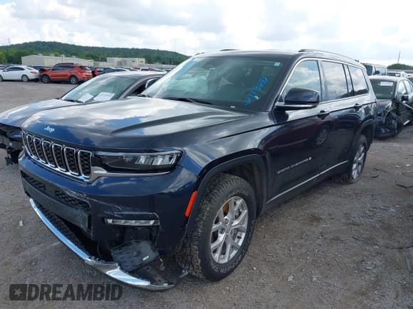 ✅ 2023 Jeep Grand Cherokee Limited • VIN: 1C4RJKBG3P8854132 • Lot: 42718689. Listed on IAAI with 27,637 mi. Free auction sales archive from the USA and detailed vehicle history report at DreamBid. Image 17.
