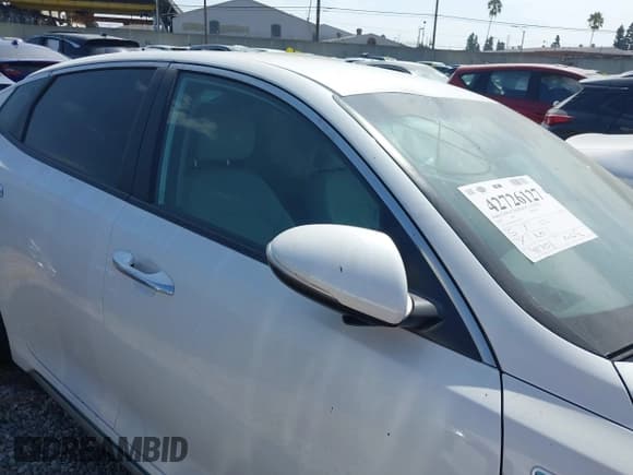 ✅ 2020 Kia Optima EX • VIN: KNAGU4LE8L5044530 • Lot: 42726127. Wystawiony na IAAI z przebiegiem 41 701 mil. Bezpłatny archiwum sprzedaży aukcyjnych z USA i szczegółowy raport historii pojazdu na DreamBid. Zdjęcie 13.