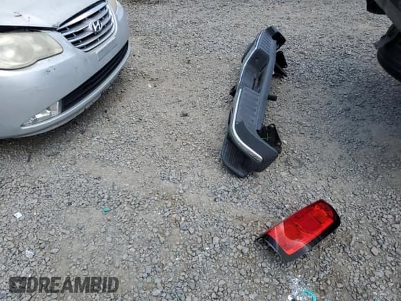 ✅ 2017 Chevrolet Colorado 4WD LT • VIN: 1GCPTCE12H1200795 • Lot: 57381415. Listed on Copart with 85,009 mi. Free auction sales archive from the USA and detailed vehicle history report at DreamBid. Image 12.