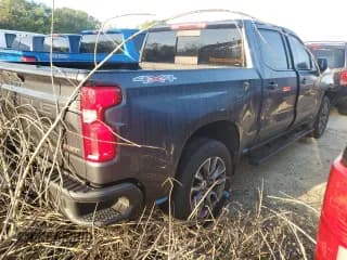 ✅ 2020 Chevrolet Silverado 1500 RST • VIN: 3GCUYEED0LG440528 • Lot: 75533734. Wystawiony na Copart z przebiegiem 77 528 mil. Bezpłatny archiwum sprzedaży aukcyjnych z USA i szczegółowy raport historii pojazdu na DreamBid. Zdjęcie 3.