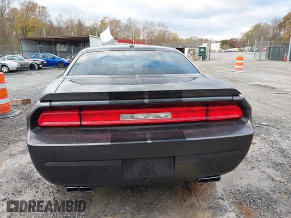 ✅ 2013 Dodge Challenger R/T Plus • VIN: 2C3CDYBT6DH679222 • Лот: 43590458. Опубликован ранее на IAAI с пробегом 113 117 миль. Бесплатный доступ к архиву аукционных продаж из США и подробный отчёт об истории автомобиля на DreamBid. Изображение 17.