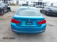 ✅ 2018 BMW 4 Series 430i xDrive • VIN: WBA4J3C54JBG96407 • Lot: 42973459. Wystawiony na IAAI z przebiegiem 99 936 mil. Bezpłatny archiwum sprzedaży aukcyjnych z USA i szczegółowy raport historii pojazdu na DreamBid. Zdjęcie 16.