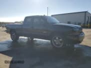 ✅ 2004 Chevrolet Silverado 1500 • VIN: 1GCEC19T94Z308172 • Lot: 92739045. Wystawiony na Copart z przebiegiem 370 712 mil. Bezpłatny archiwum sprzedaży aukcyjnych z USA i szczegółowy raport historii pojazdu na DreamBid. Zdjęcie 4.