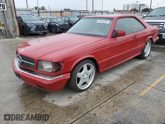 ✅ 1982 Mercedes-Benz 380 SEC • VIN: WDBCA43A0CB003042 • Lot: 93343295. Wystawiony na Copart z przebiegiem 131 828 mil. Bezpłatny archiwum sprzedaży aukcyjnych z USA i szczegółowy raport historii pojazdu na DreamBid. Zdjęcie 1.