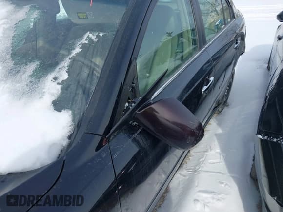 ✅ 2008 Hyundai Sonata SE • VIN: 5NPEU46F18H369915 • Лот: 41250325. Опубликован ранее на IAAI с пробегом 200 666 миль. Бесплатный доступ к архиву аукционных продаж из США и подробный отчёт об истории автомобиля на DreamBid. Изображение 17.