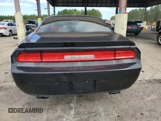 ✅ 2014 Dodge Challenger SXT • VIN: 2C3CDYAG8EH196417 • Lot: 74917634. Wystawiony na Copart z przebiegiem 147 652 mil. Bezpłatny archiwum sprzedaży aukcyjnych z USA i szczegółowy raport historii pojazdu na DreamBid. Zdjęcie 6.