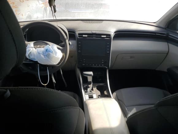 ✅ 2024 Hyundai Tucson SEL • VIN: 5NMJBCDE1RH337182 • Lot: 76296904. Wystawiony na Copart z przebiegiem 18 892 mil. Bezpłatny archiwum sprzedaży aukcyjnych z USA i szczegółowy raport historii pojazdu na DreamBid. Zdjęcie 8.