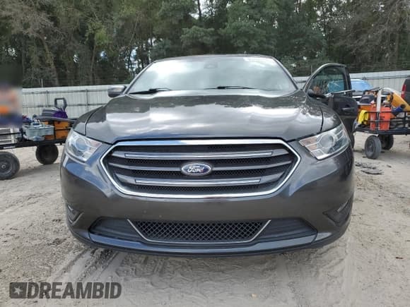 ✅ 2018 Ford Taurus Limited • VIN: 1FAHP2F88JG103270 • Lot: 85266195. Wystawiony na Copart z przebiegiem 116 727 mil. Bezpłatny archiwum sprzedaży aukcyjnych z USA i szczegółowy raport historii pojazdu na DreamBid. Zdjęcie 5.