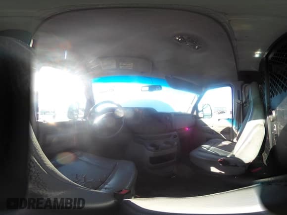 ✅ 2013 Ford Econoline Cargo Commercial • VIN: 1FTNS2EL8DDA90141 • Лот: 42136803. Опубликован ранее на IAAI с пробегом 206 573 миль. Бесплатный доступ к архиву аукционных продаж из США и подробный отчёт об истории автомобиля на DreamBid. Изображение 19.