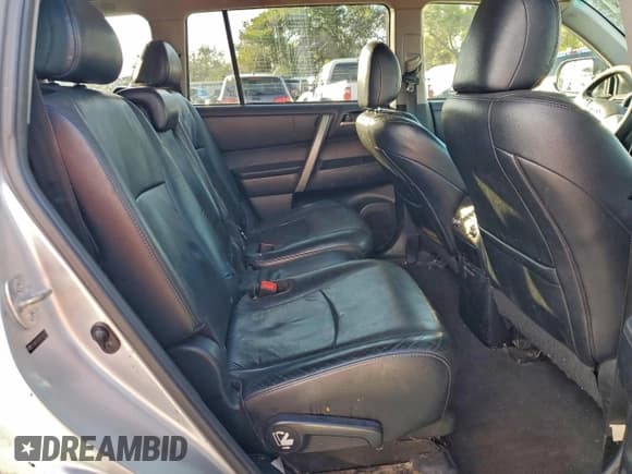 ✅ 2012 Toyota Highlander SE • VIN: 5TDBK3EH3CS137714 • Lot: 94725065. Listed on Copart with 242,447 mi. Free auction sales archive from the USA and detailed vehicle history report at DreamBid. Image 11.