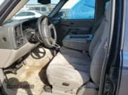 ✅ 2004 Chevrolet Suburban LS • VIN: 3GNEC16Z64G163608 • Лот: 56529235. Опубликован ранее на Copart с пробегом 198 005 миль. Бесплатный доступ к архиву аукционных продаж из США и подробный отчёт об истории автомобиля на DreamBid. Изображение 7.