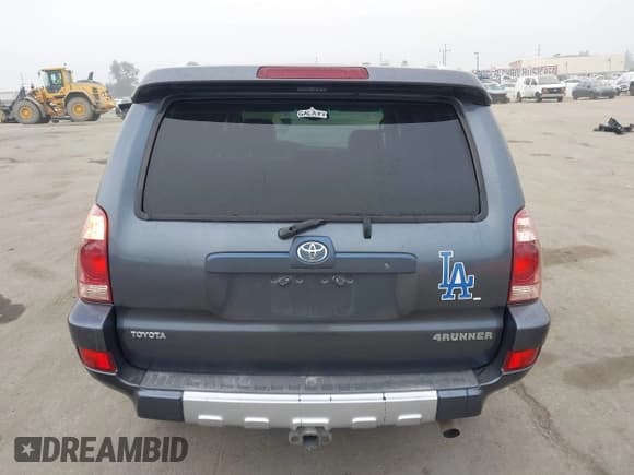 ✅ 2003 Toyota 4Runner Limited • VIN: JTEZU17R038002452 • Lot: 43578238. Listed on IAAI with 314,685 mi. Free auction sales archive from the USA and detailed vehicle history report at DreamBid. Image 17.