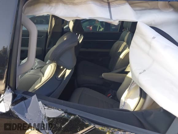 ✅ 2024 Kia EV9 Land • VIN: KNDADFS51R6038352 • Lot: 43322233. Wystawiony na IAAI z przebiegiem 7 659 mil. Bezpłatny archiwum sprzedaży aukcyjnych z USA i szczegółowy raport historii pojazdu na DreamBid. Zdjęcie 8.