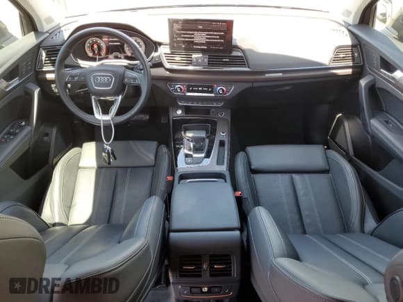 ✅ 2023 Audi Q5 S line Prestige • VIN: WA1FAAFY3P2055352 • Lot: 48815035. Wystawiony na Copart z przebiegiem 17 863 mil. Bezpłatny archiwum sprzedaży aukcyjnych z USA i szczegółowy raport historii pojazdu na DreamBid. Zdjęcie 8.