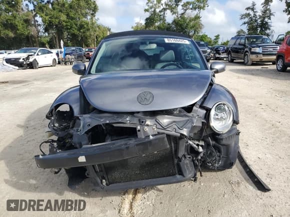 ✅ 2006 Volkswagen Beetle • VIN: 3VWRF31Y36M329869 • Lot: 85169425. Wystawiony na Copart z przebiegiem Nie podano. Bezpłatny archiwum sprzedaży aukcyjnych z USA i szczegółowy raport historii pojazdu na DreamBid. Zdjęcie 5.