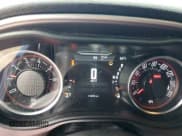 ✅ 2019 Dodge Challenger SXT • VIN: 2C3CDZAG1KH565510 • Lot: 85689745. Wystawiony na Copart z przebiegiem 114 974 mil. Bezpłatny archiwum sprzedaży aukcyjnych z USA i szczegółowy raport historii pojazdu na DreamBid. Zdjęcie 9.