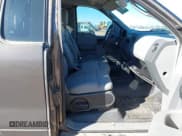 ✅ 2005 Ford F-150 XL • VIN: 1FTRF12285KE86787 • Лот: 43594132. Опубликован ранее на IAAI с пробегом 94 099 миль. Бесплатный доступ к архиву аукционных продаж из США и подробный отчёт об истории автомобиля на DreamBid. Изображение 5.