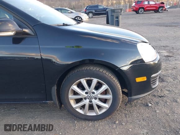 ✅ 2010 Volkswagen Jetta SE • VIN: 3VWRZ7AJXAM158192 • Lot: 43702550. Listed on IAAI with 140,702 mi. Free auction sales archive from the USA and detailed vehicle history report at DreamBid. Image 19.