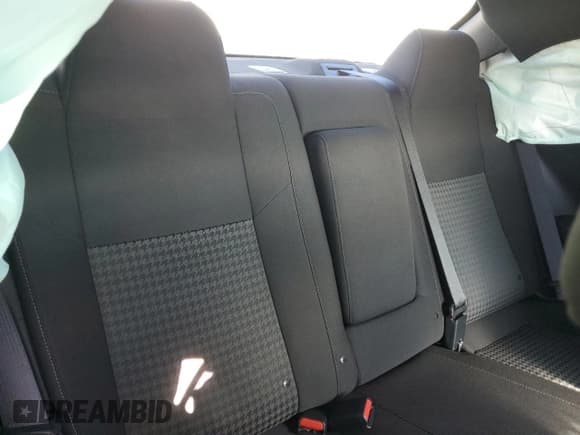 ✅ 2022 Dodge Challenger R/T Scat Pack Widebody • VIN: 2C3CDZFJ8NH118231 • Lot: 38615894. Wystawiony na Copart z przebiegiem 5 814 mil. Bezpłatny archiwum sprzedaży aukcyjnych z USA i szczegółowy raport historii pojazdu na DreamBid. Zdjęcie 10.