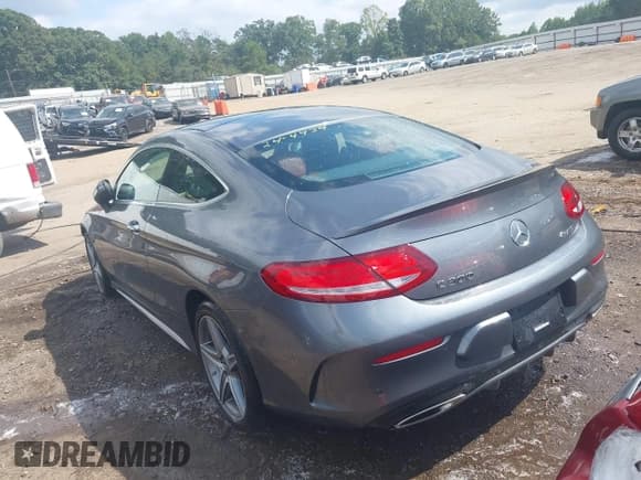 ✅ 2018 Mercedes-Benz C 300 • VIN: WDDWJ4KB3JF681630 • Lot: 40327445. Listed on IAAI with 90,967 mi. Free auction sales archive from the USA and detailed vehicle history report at DreamBid. Image 3.
