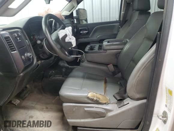 ✅ 2017 Chevrolet Silverado 2500HD • VIN: 1GB2KUEG9HZ385196 • Лот: 84614785. Опубликован ранее на Copart с пробегом 179 781 миль. Бесплатный доступ к архиву аукционных продаж из США и подробный отчёт об истории автомобиля на DreamBid. Изображение 7.