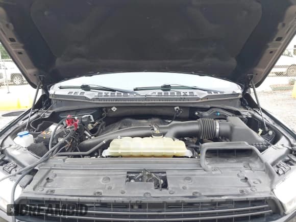 ✅ 2020 Ford F-150 XL • VIN: 1FTFW1E45LFB49144 • Lot: 42557287. Wystawiony na IAAI z przebiegiem 69 044 mil. Bezpłatny archiwum sprzedaży aukcyjnych z USA i szczegółowy raport historii pojazdu na DreamBid. Zdjęcie 10.