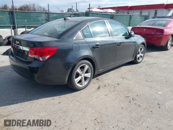✅ 2015 Chevrolet Cruze LT • VIN: 1G1PE5SB6F7200658 • Лот: 43658172. Опубликован ранее на IAAI с пробегом 141 275 миль. Бесплатный доступ к архиву аукционных продаж из США и подробный отчёт об истории автомобиля на DreamBid. Изображение 4.