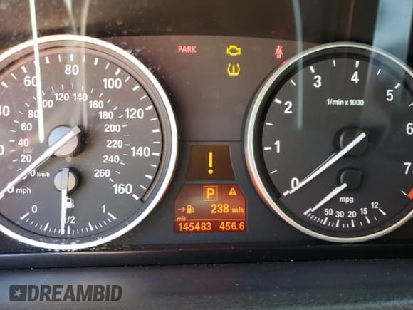 ✅ 2011 BMW X5 35i • VIN: 5UXZV4C55BL410073 • Lot: 92504375. Wystawiony na Copart z przebiegiem 145 483 mil. Bezpłatny archiwum sprzedaży aukcyjnych z USA i szczegółowy raport historii pojazdu na DreamBid. Zdjęcie 9.