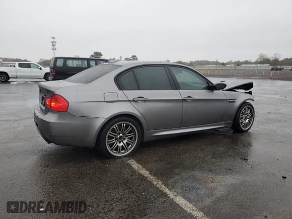 ✅ 2011 BMW M3 • VIN: WBSPM9C53BE202618 • Лот: 90895875. Опубликован ранее на Copart с пробегом 136 733 миль. Бесплатный доступ к архиву аукционных продаж из США и подробный отчёт об истории автомобиля на DreamBid. Изображение 3.