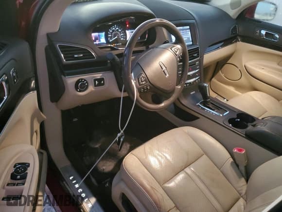 ✅ 2013 Lincoln MKT EcoBoost • VIN: 2LMHJ5AT6DBL57466 • Lot: 77457624. Wystawiony na Copart z przebiegiem 106 100 mil. Bezpłatny archiwum sprzedaży aukcyjnych z USA i szczegółowy raport historii pojazdu na DreamBid. Zdjęcie 8.