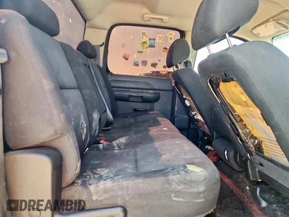 ✅ 2010 Chevrolet Silverado 1500 LS • VIN: 3GCRCREA5AG277986 • Lot: 82357685. Wystawiony na Copart z przebiegiem 126 815 mil. Bezpłatny archiwum sprzedaży aukcyjnych z USA i szczegółowy raport historii pojazdu na DreamBid. Zdjęcie 10.