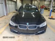 ✅ 2013 BMW 3 Series 328i • VIN: WBA3A5C53DJ460734 • Лот: 90476545. Опубликован ранее на Copart с пробегом 48 848 миль. Бесплатный доступ к архиву аукционных продаж из США и подробный отчёт об истории автомобиля на DreamBid. Изображение 5.