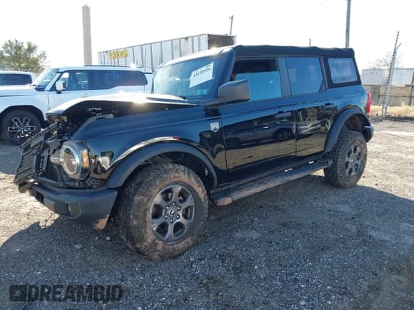 ✅ 2022 Ford Bronco • VIN: 1FMDE5BH4NLB12868 • Lot: 43698926. Wystawiony na IAAI z przebiegiem 31 685 mil. Bezpłatny archiwum sprzedaży aukcyjnych z USA i szczegółowy raport historii pojazdu na DreamBid. Zdjęcie 2.