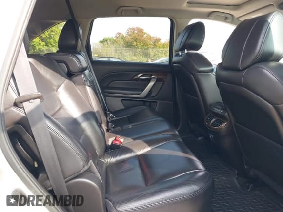✅ 2011 Acura MDX Technology • VIN: 2HNYD2H61BH531258 • Lot: 43130915. Listed on IAAI with 287,915 mi. Free auction sales archive from the USA and detailed vehicle history report at DreamBid. Image 8.