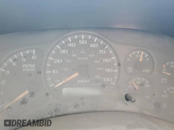 2002 Chevrolet Silverado 1500 with VIN 2GCEC19W121412302, listed as a Copart auction lot 55272472 with 204,099 mi miles and Salvage title. Bid and sale history available at DreamBid. Image 8.