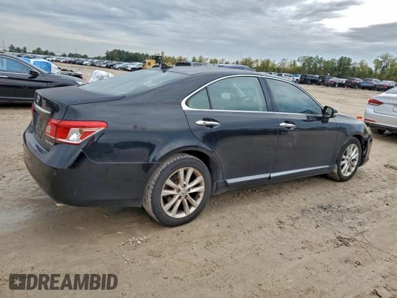 ✅ 2010 Lexus ES 330 • VIN: JTHBK1EG0A2348416 • Лот: 95171035. Опубликован ранее на Copart с пробегом 189 880 миль. Бесплатный доступ к архиву аукционных продаж из США и подробный отчёт об истории автомобиля на DreamBid. Изображение 3.