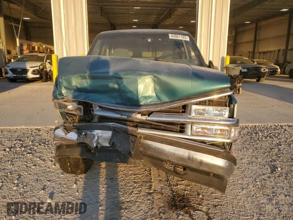 ✅ 1997 Chevrolet Silverado 1500 • VIN: 1GCEK19R9VE197820 • Лот: 84001185. Опубликован ранее на Copart с пробегом 193 957 миль. Бесплатный доступ к архиву аукционных продаж из США и подробный отчёт об истории автомобиля на DreamBid. Изображение 5.